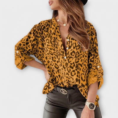 Blusa Moderna con Estampado de Leopardo
